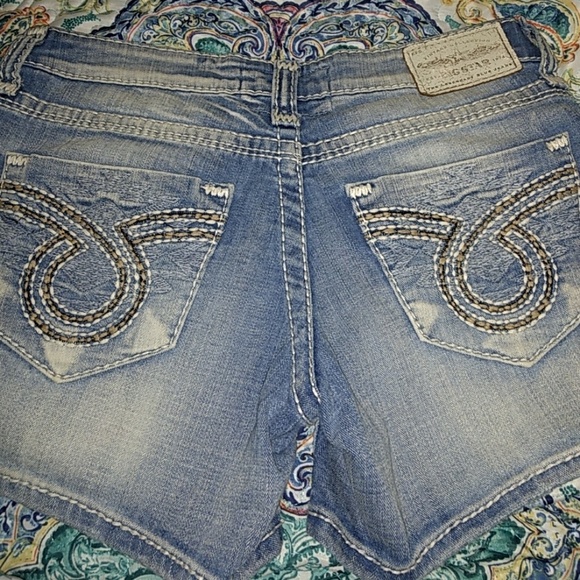 Sold - Picture 1 of 2